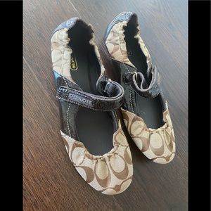 Like new COACH size 7 shoes
